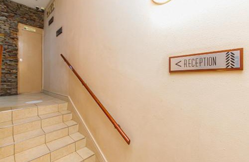 Downtown Johannesburg Apartment | Rustic Oasis at Mapungubwe 4 Star Hotel, Johannesburg