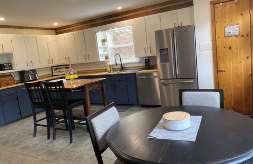Coe Hill Cottage | Rustic Pet Friendly 4 Bedroom Open Concept Cottage with Hot Tub