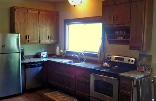 Kila House | Rustic Ranch Retreat