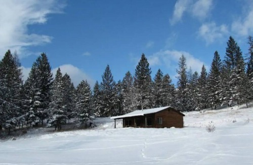 Kila House | Rustic Ranch Retreat