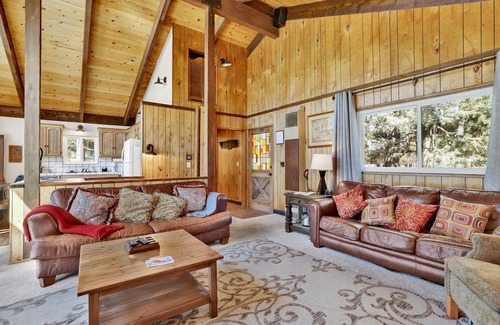Fox Farm Cabin | Rustic Retreat #2419