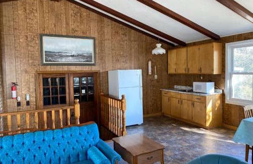 Port Franks House | Rustic Retreat