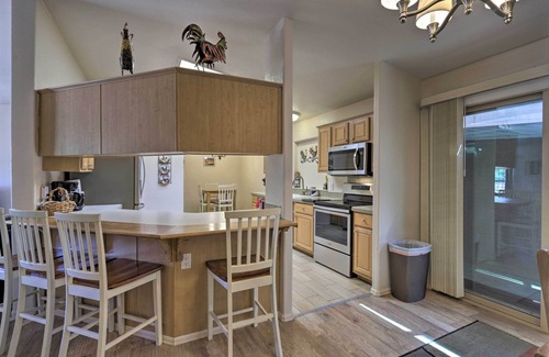 Moab South Valley Apartment | 'rustic Retreat' Moab Townhome w/Grill & Fire Pit