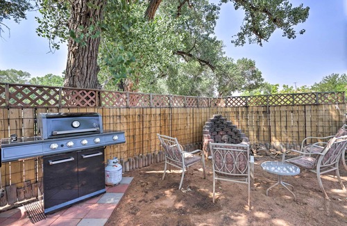 Moab South Valley Apartment | 'rustic Retreat' Moab Townhome w/Grill & Fire Pit