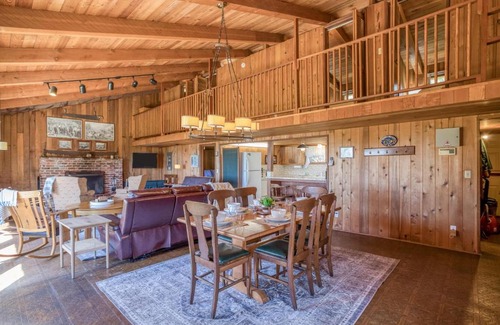 Yachats House | Rustic Retreat