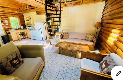 Twin Mountain Cabin | Rustic riverfront cabin- 15 minutes from the Cog Railway and Crawford Notch.