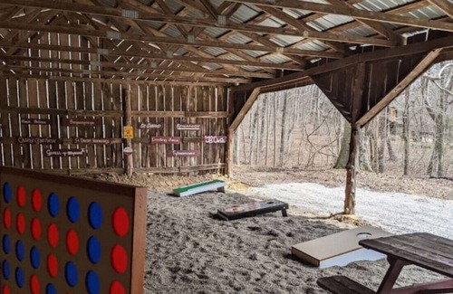 Taswell House | Rustic & Secluded Log Cabin on 86 Acres!