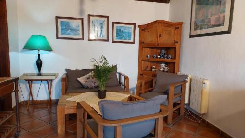 El Guincho Apartment | Rustikale Ferienwohnung mit Balkon und Meerblick