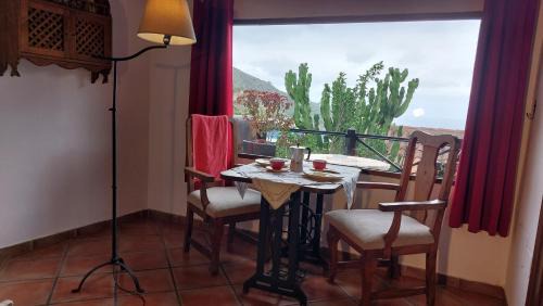 El Guincho Apartment | Rustikale Ferienwohnung mit Balkon und Meerblick