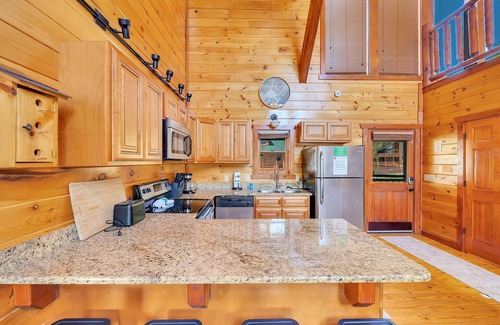 Sevierville Cabin | Ryder's View - Spacious 1 bedroom with GameRoom and Mountain Views! 1 Cabin by RedAwning