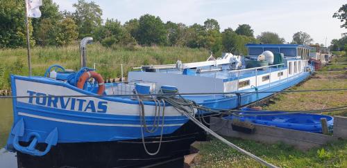 Brouckerque Boat Rental | Séjour confortable sur péniche luxueuse