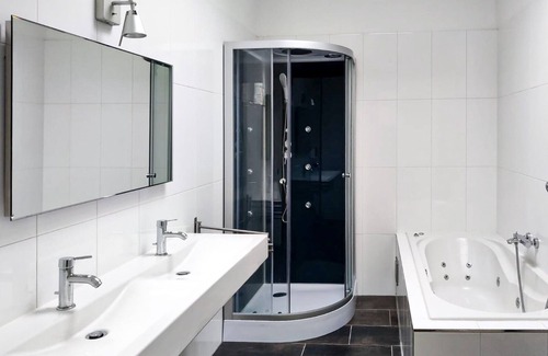 Museum Quarter House | Sézane's Lodges: shared home - not hotel - in museum district