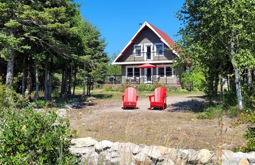 Northern Bruce Peninsula House | síocháin ("Peace" in Gaelic) Waterfront Chalet