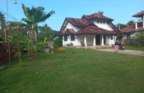Katana House | S.N.U HOUSE