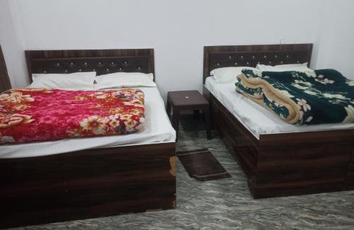 Rajgarhi Hotel | S R HOTEL yamnotri Marg kharadhi barkot uttarkashi Uttarakhand