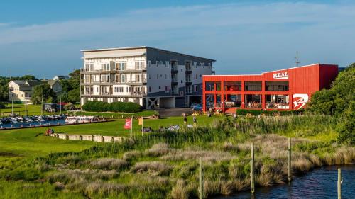 Waves Apartment | S-Turns - 3-Bedroom, 3-Bathroom Suite at REAL Watersports