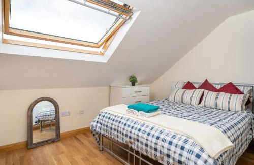 Greenwich Apartment | S6 Ensuite Loft Studio Space (Sandycroft Guest House)