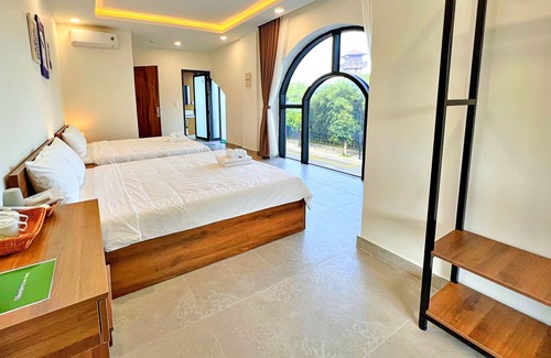 Ganh Dau Hotel | S79 TM01 Monstera Grand Lago