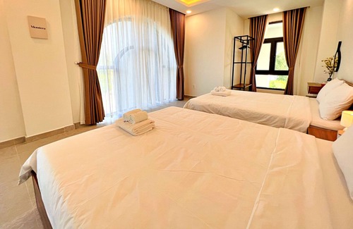 Ganh Dau Hotel | S79 TM01 Monstera Grand Lago