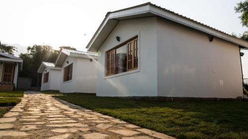 Suja Hotel | Saanjh Cottages