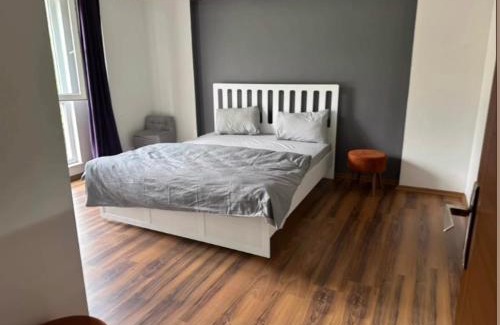Pendik Apartment | Sabiha Gökcene 5 dk Havuz, balkon, otopark yeşillikler içinde