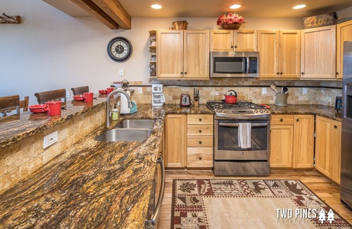 Saddle Ridge House | Saddle Ridge Ski-In/Out Chalet! Private Hot Tub, Grill, 7 min Drive to Resort!