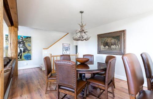 Saddle Ridge Apartment | Saddle Ridge V2 by Moonlight Basin Lodging