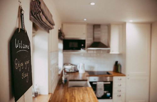 Torver Cottage | Saddleback Cottage with Hot Tub
