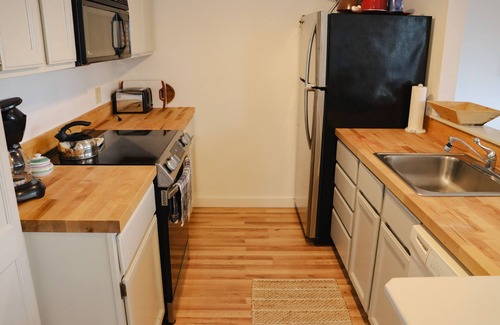 Rangeley Condo | Saddleback - Rock Pond Condo 43 - ski in/out, pet friendly!