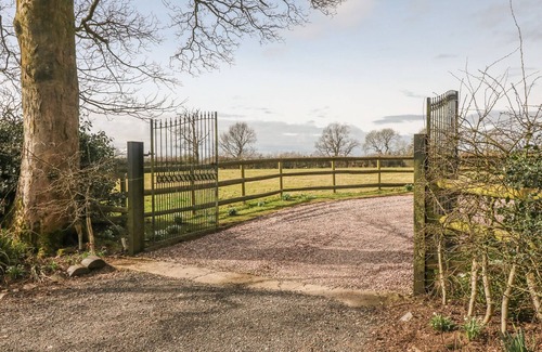 Fulford Cottage | Saddlers