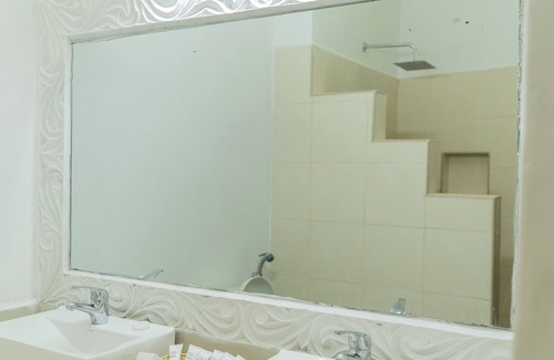 Diani Beach Hotel | Safari Beach Hotel