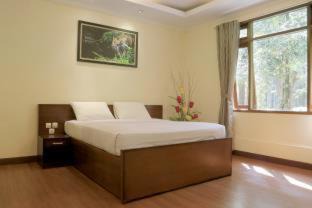 Ciloto Hotel | Safari Resort