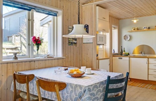 Vibæk Strand House | "Safir" - 800m from the sea by Interhome