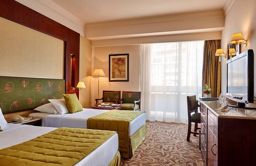 Al Duqqi Hotel | Safir Hotel Cairo