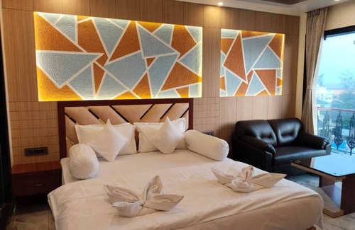 Kanthi Hotel | Sagar Kuthi