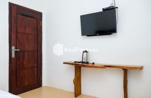 Tanjung Pandan Hotel | Sahabat Pantai Guest House Mitra RedDoorz