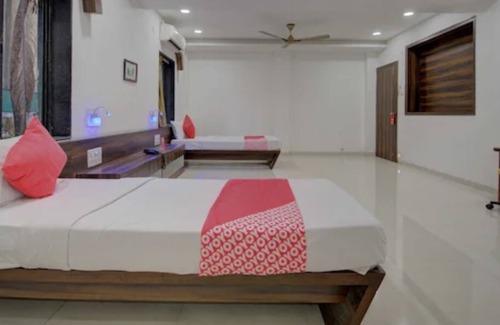 Pirangut Hotel | Saiba Residency
