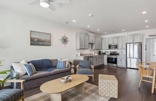Issue Apartment | Sail Away To