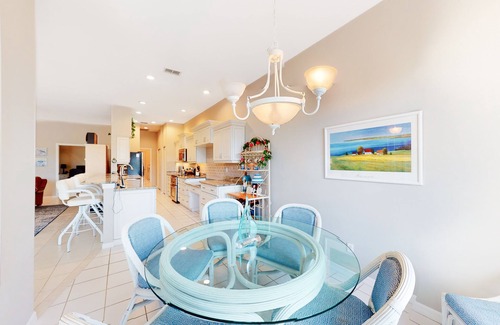 Bonita Springs Villa | Sail Away | Villa in Bonita Springs with pool access & water views