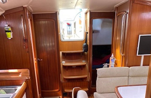 Gruissan Boat Rental | Sailboat - 5 double cabins - 10 berths