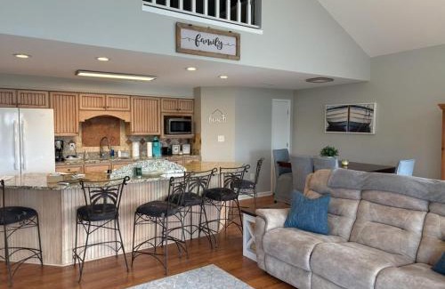 Gulf Shores Apartment | Sailboat Bay 201