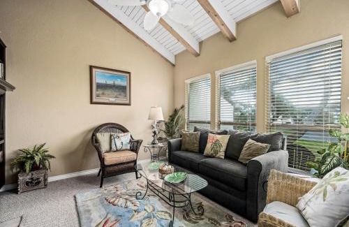 Rockport Apartment | Sailing Windward