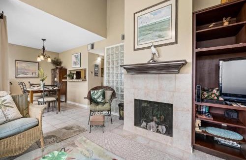 Rockport Apartment | Sailing Windward