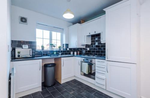 Clock Face Apartment | Saint Helens Spacious 3BR Olive Suite Sleeps 7