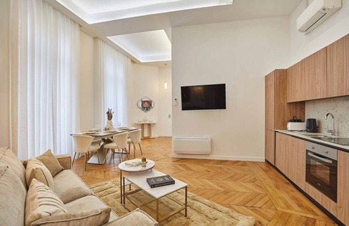 L'Europe Apartment | Saint Honore Luxury Apartment With AC