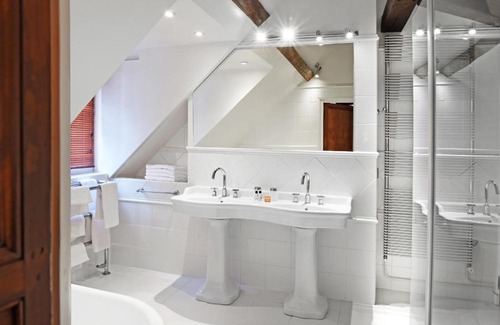 Trouville-sur-Mer Bed & Breakfast | Saint James
