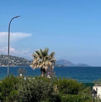 La Nartelle Apartment | sainte maxime FRANCE 4 étoiles front de mer plage de la Nartelle