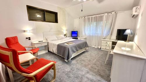 Nahariya Apartment | Salamandra Guest House מקלט פרטי