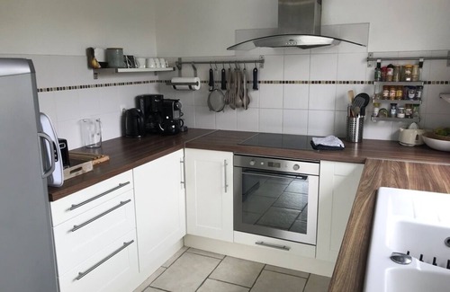 Saint-Aubin-de-Medoc House | SALE : New home very quiet for 8 pers.