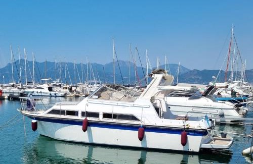 Magazzeno Boat Rental | Salerno B&B on Boat Poetica